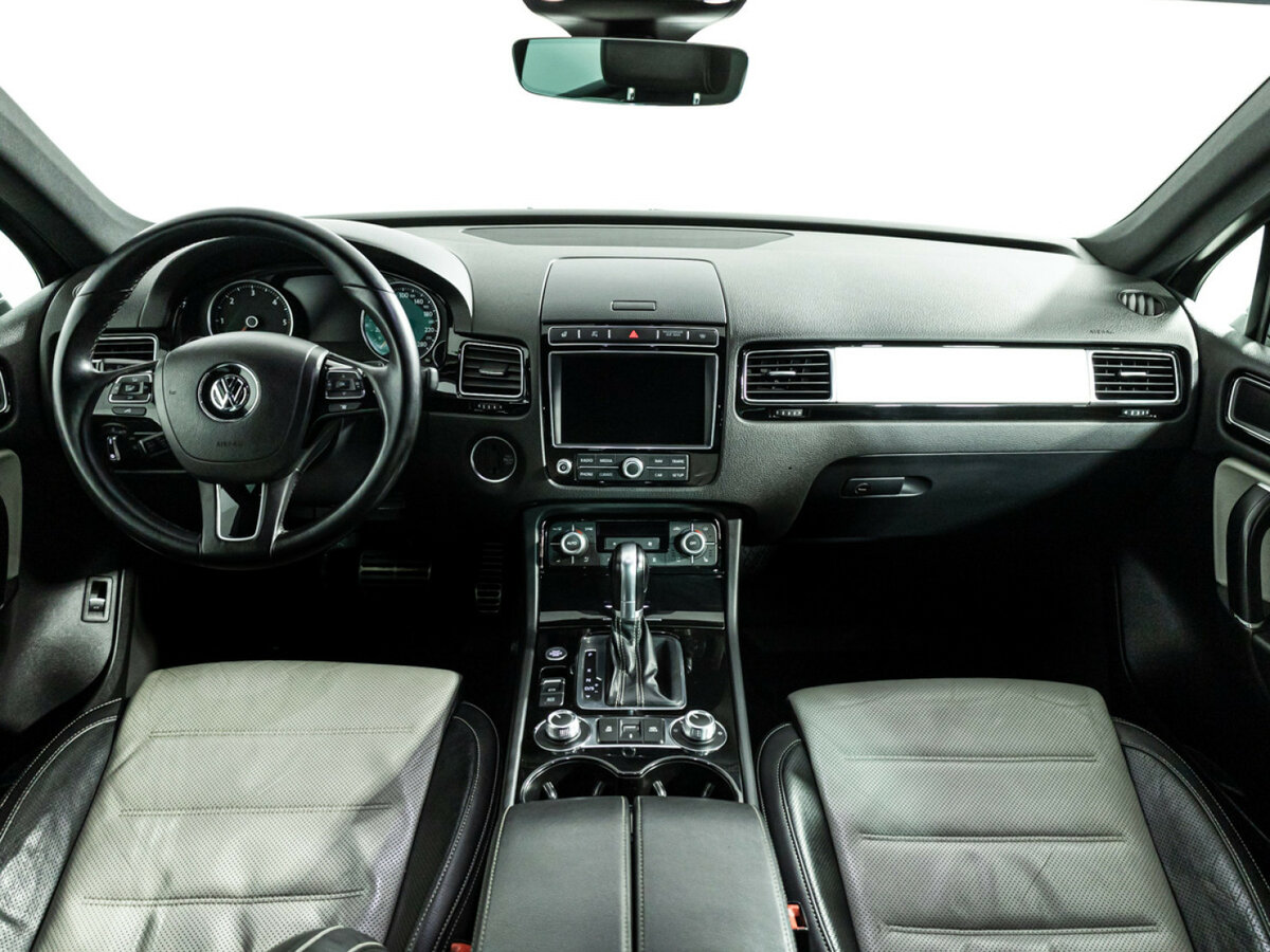 Volkswagen Touareg б/у, 2017, Автоматическая. Фото: #10