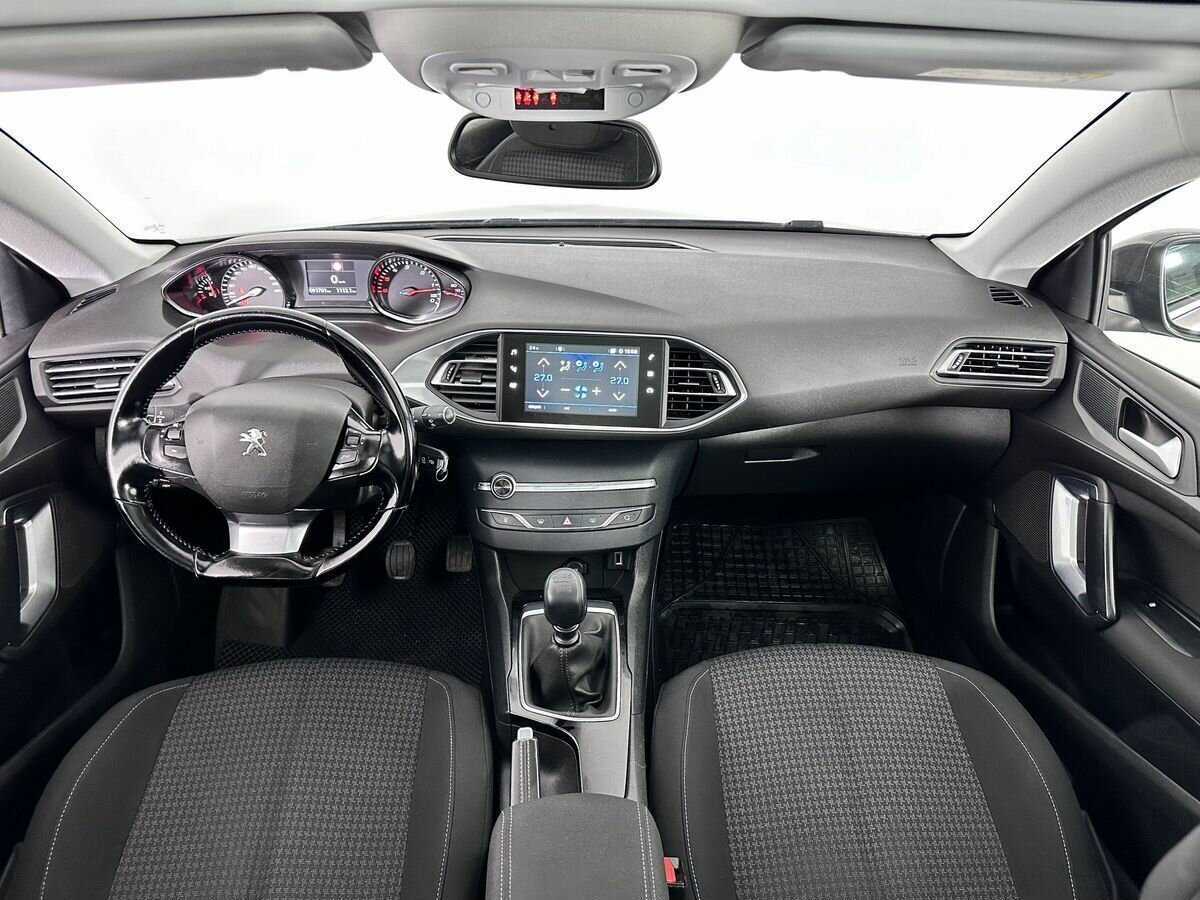 Peugeot 308 б/у, 2018, Механическая. Фото: #7