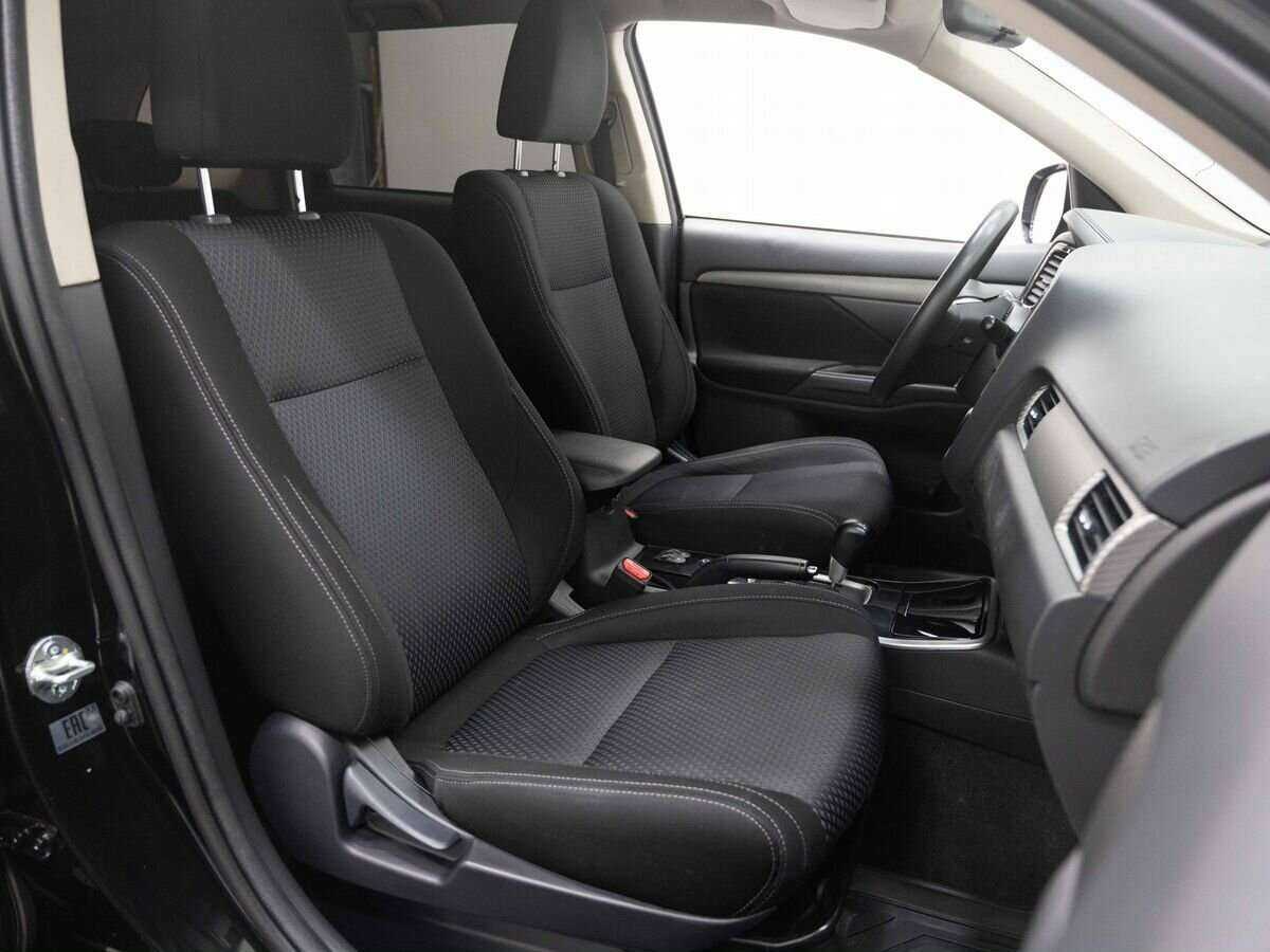 Mitsubishi Outlander б/у, 2018, Вариатор. Фото: #11
