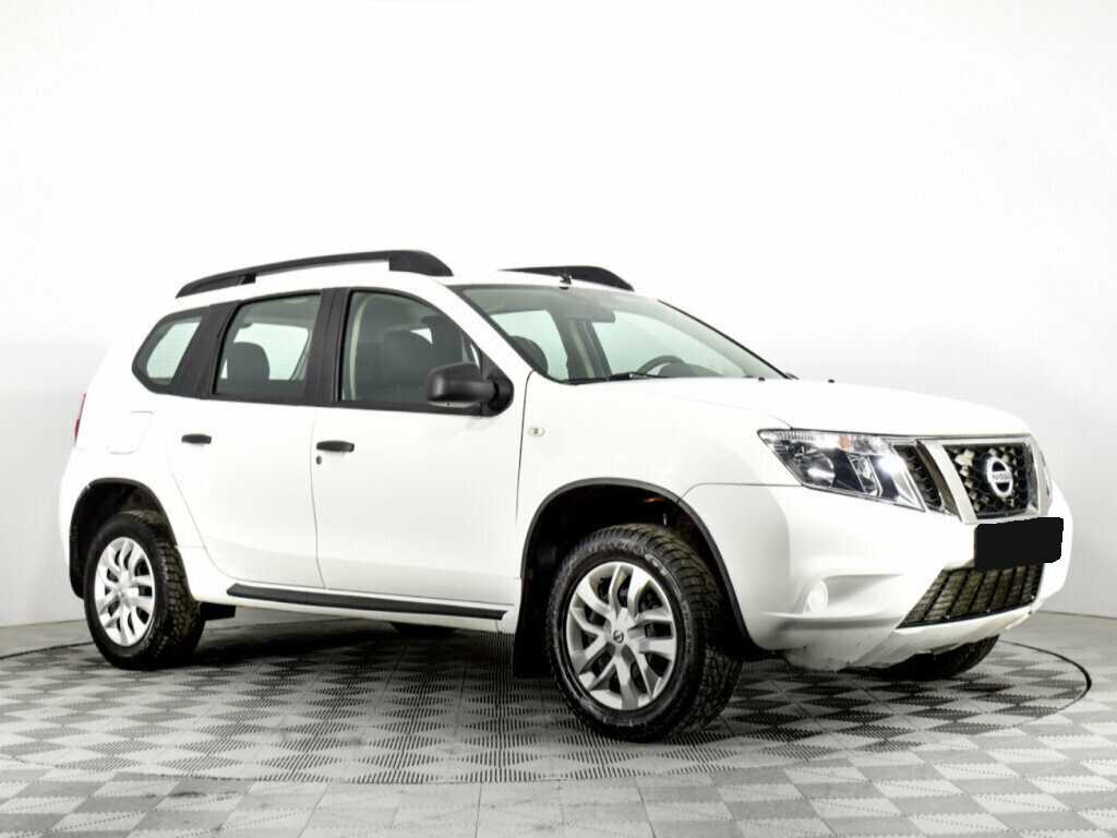Nissan Terrano б/у, 2016, Механическая. Фото: #2