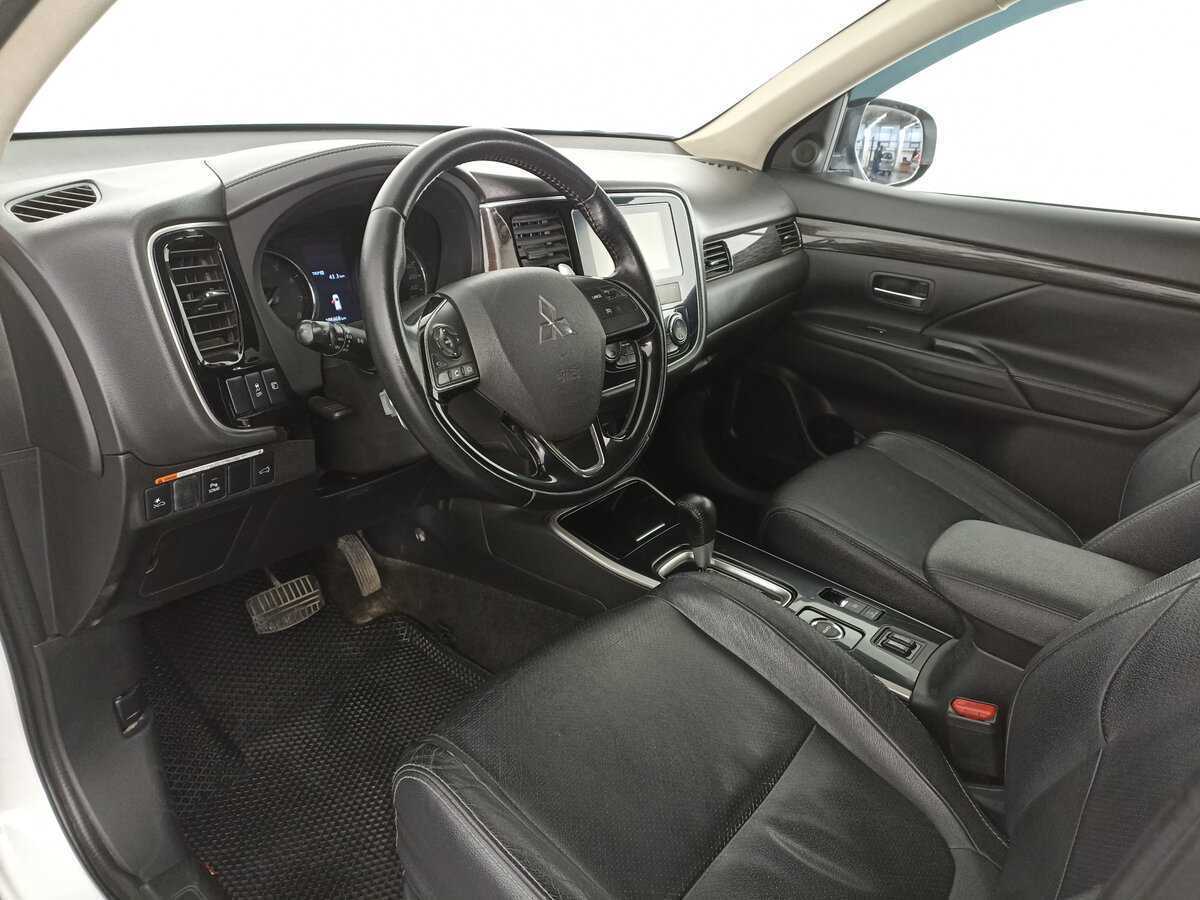 Mitsubishi Outlander б/у, 2017, Вариатор. Фото: #13