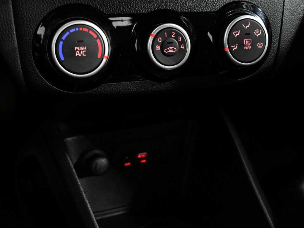 Kia Rio б/у, 2016, Механическая. Фото: #17