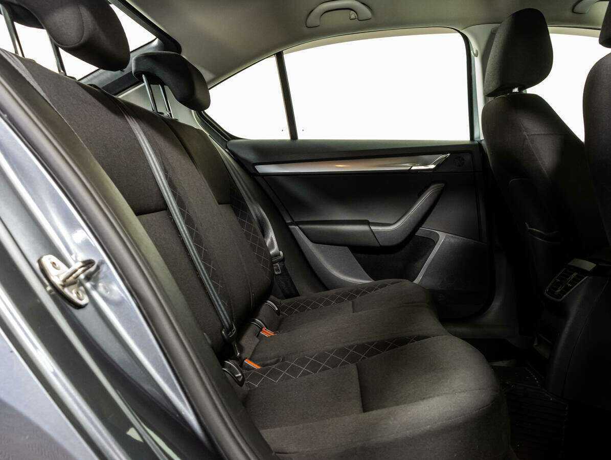 Skoda Octavia б/у, 2019, Механическая. Фото: #9