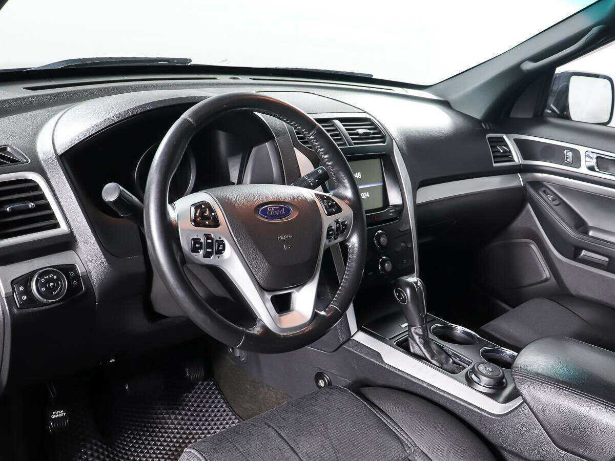 Ford Explorer б/у, 2013, Автоматическая. Фото: #12