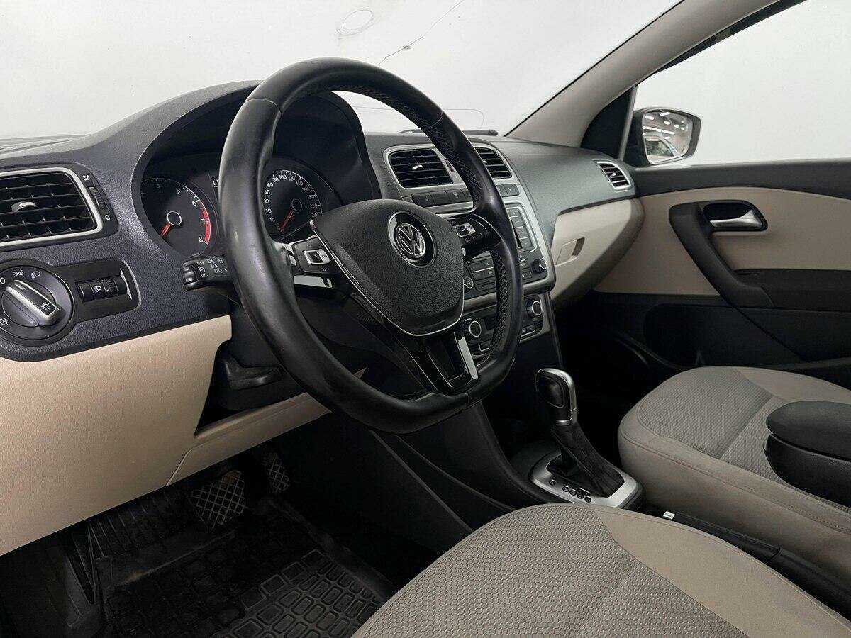 Volkswagen Polo б/у, 2016, Автоматическая. Фото: #12