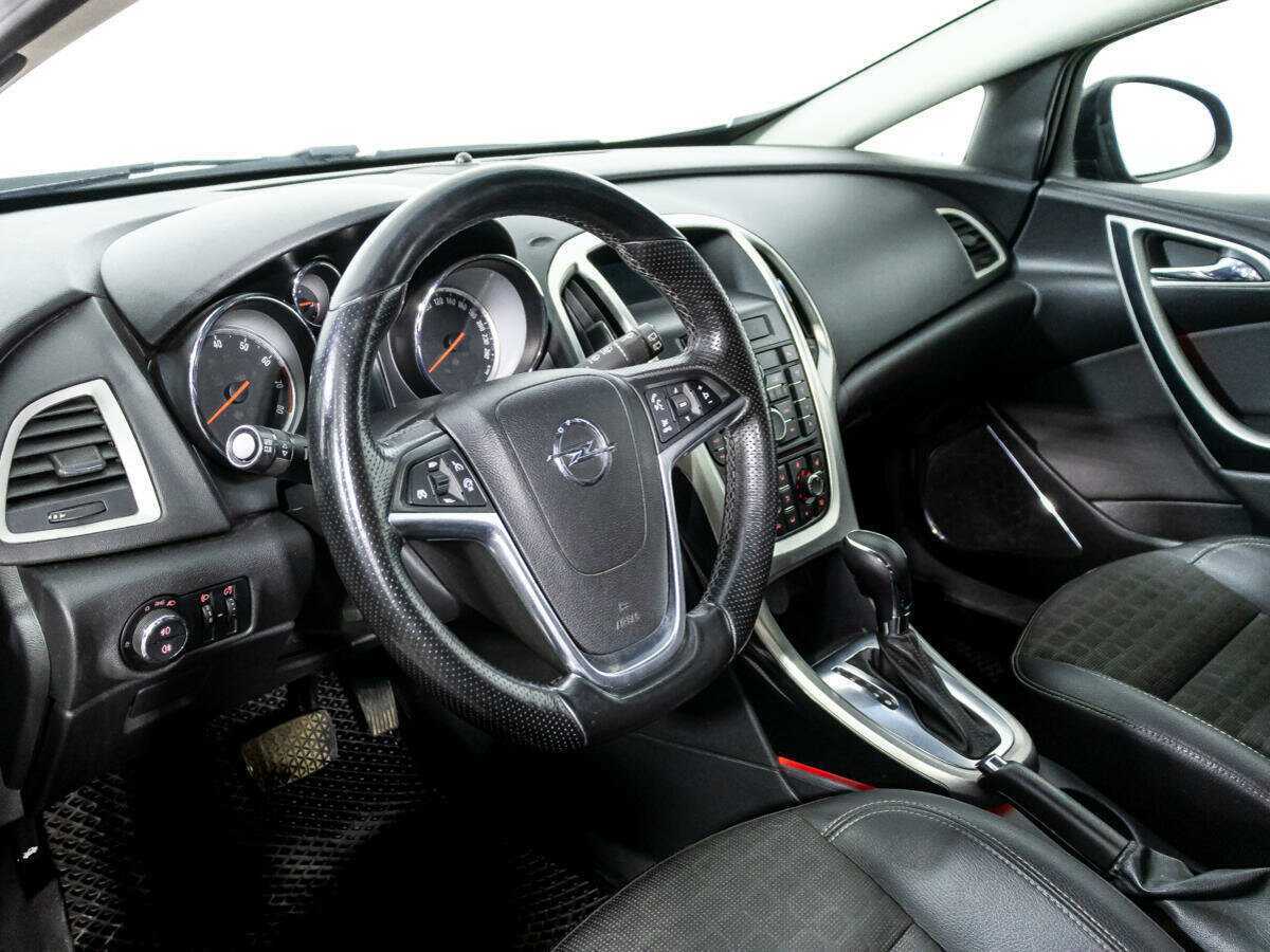 Opel Astra б/у, 2012, Автоматическая. Фото: #10