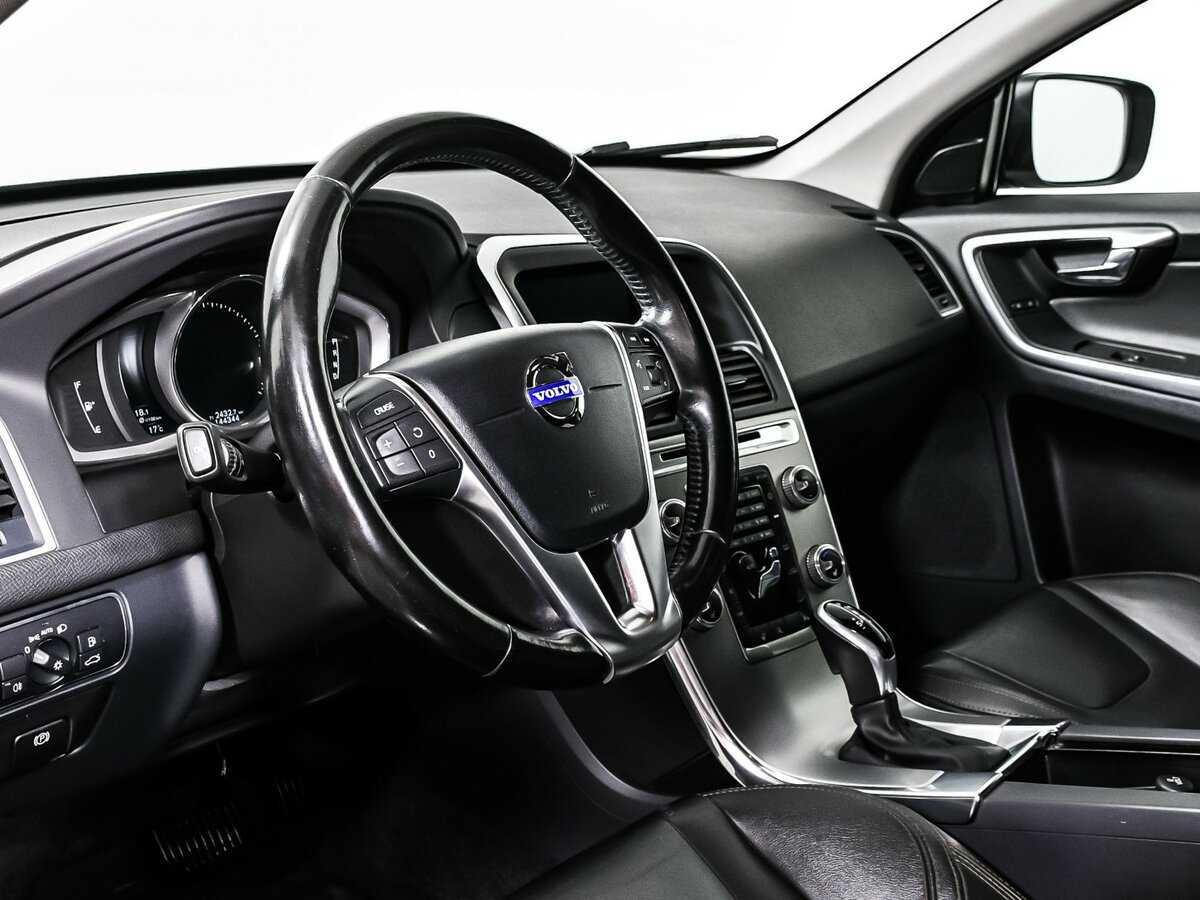 Volvo XC60 б/у, 2017, Автоматическая. Фото: #11