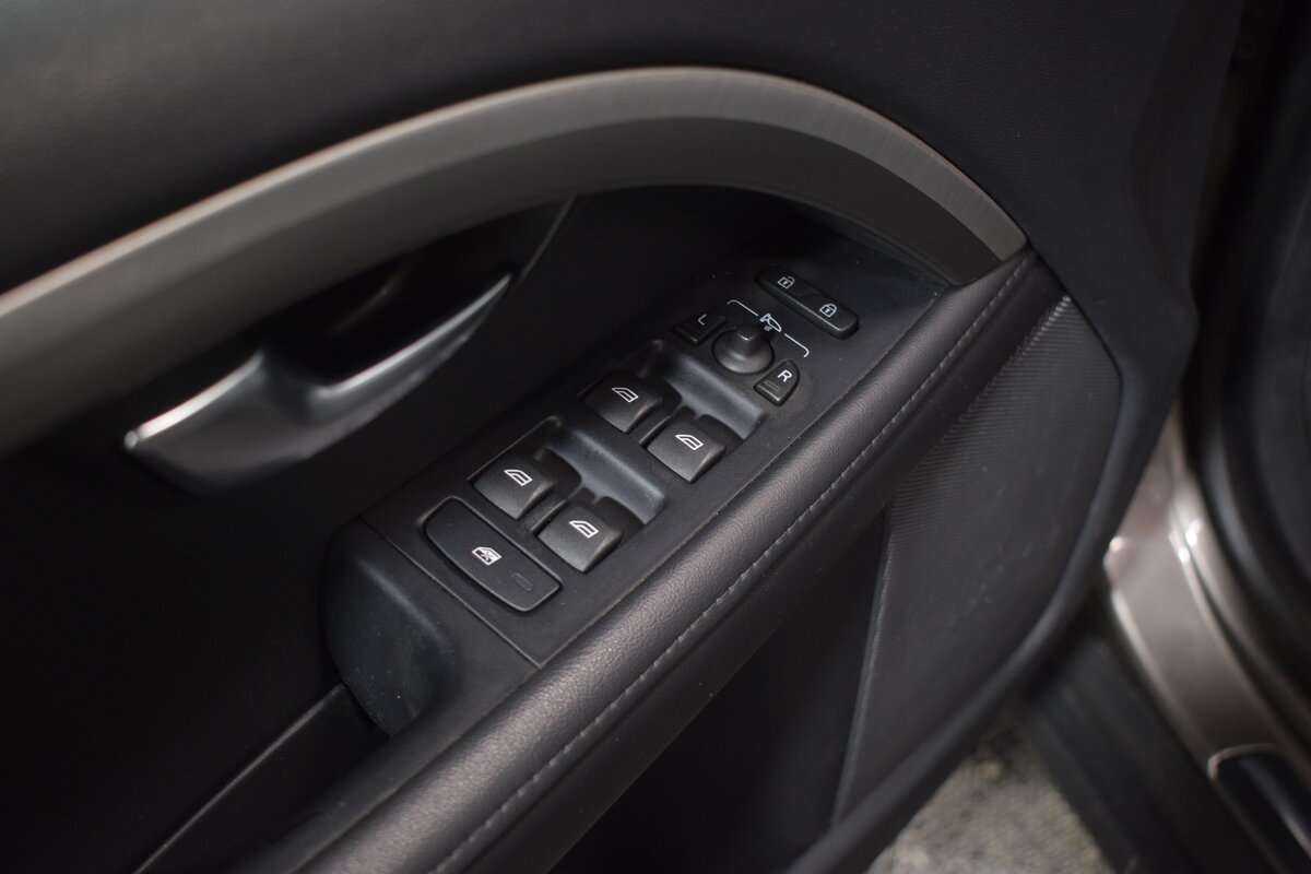 Volvo XC70 б/у, 2012, Автоматическая. Фото: #16