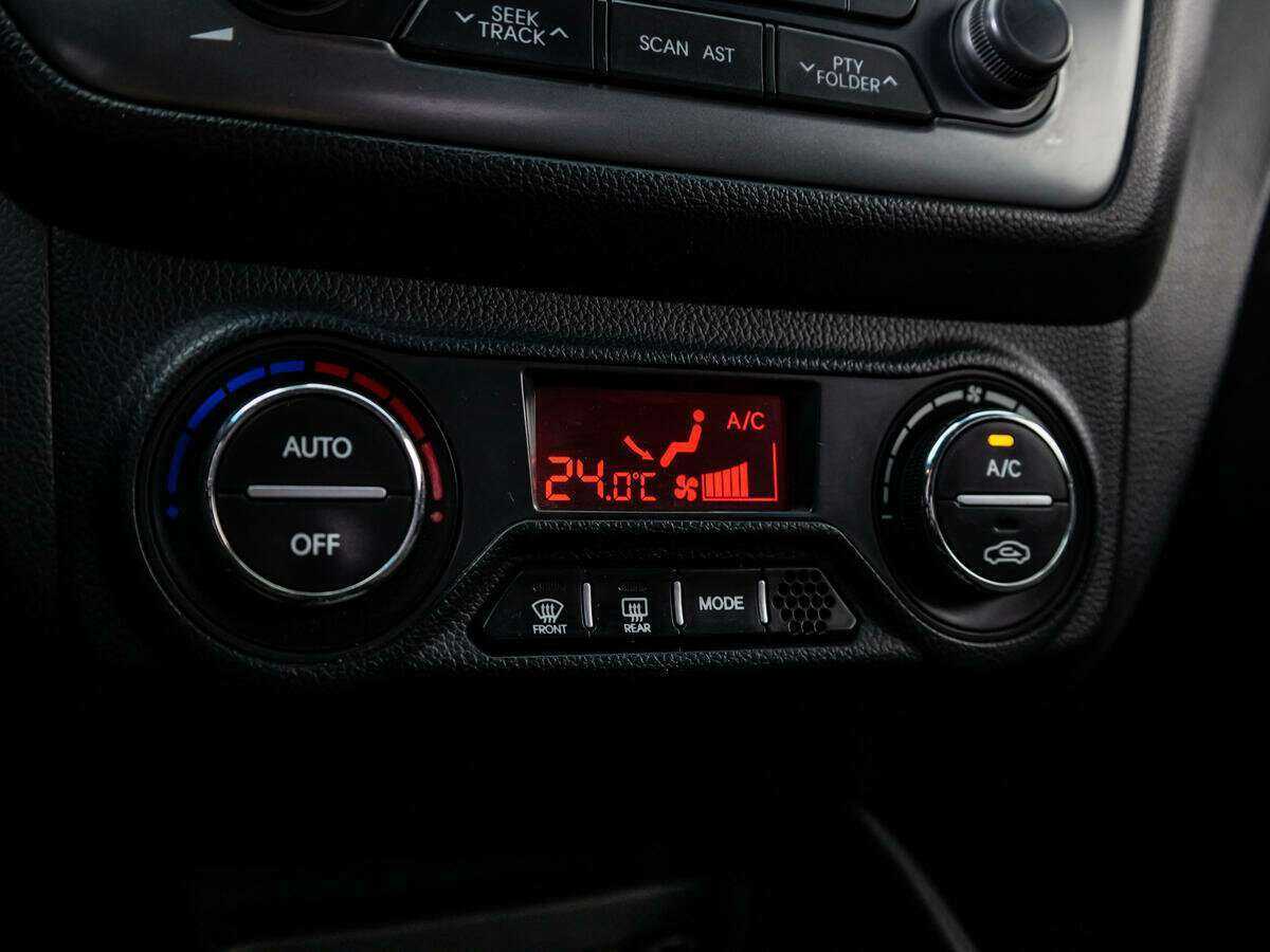 Kia Rio б/у, 2012, Автоматическая. Фото: #16