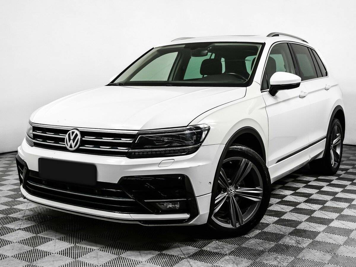 Volkswagen Tiguan б/у, 2018, Роботизированная. Посмотреть фото