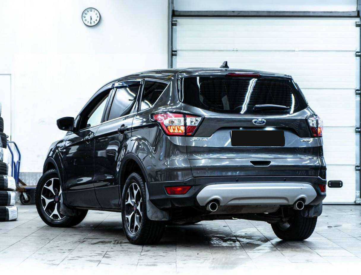 Ford Kuga б/у, 2017, Автоматическая. Фото: #3