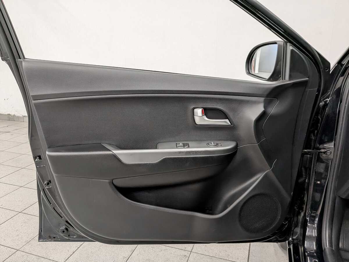 Kia Rio б/у, 2013, Автоматическая. Фото: #16