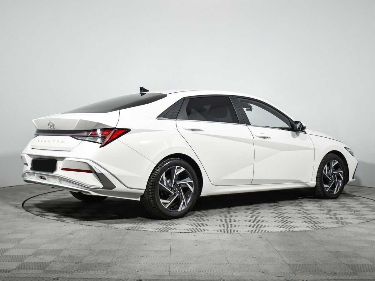 Hyundai Elantra б/у, 2023, Вариатор. Фото: #4