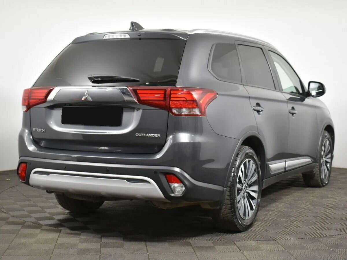 Mitsubishi Outlander б/у, 2019, Вариатор. Фото: #2