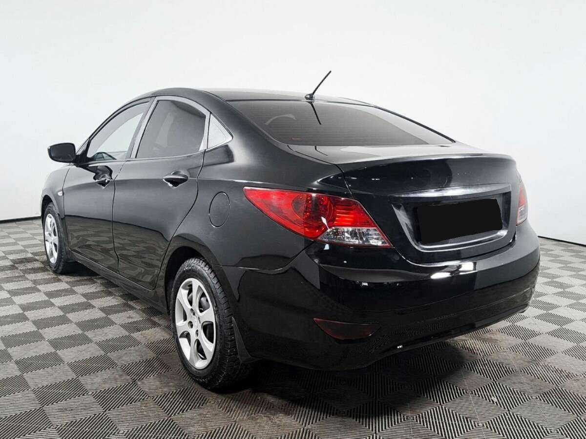 Hyundai Solaris б/у, 2012, Механическая. Фото: #5