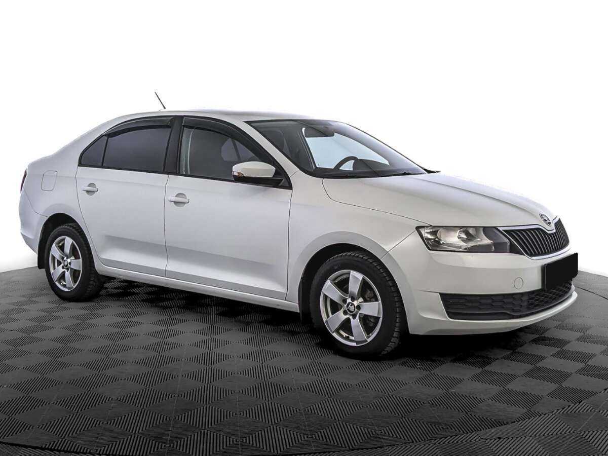 Skoda Rapid б/у, 2017, Механическая. Фото: #2