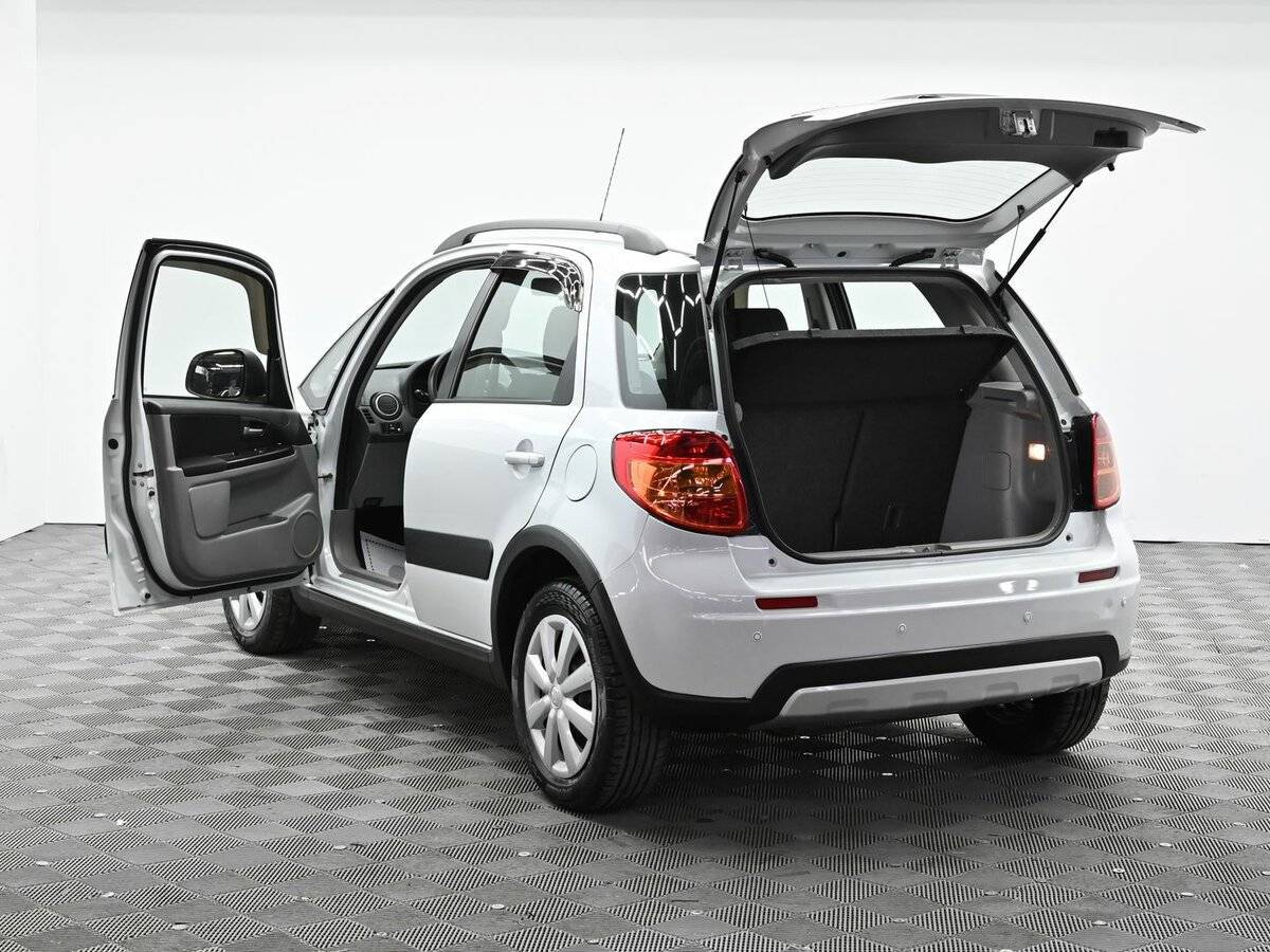 Suzuki SX4 б/у, 2013, Автоматическая. Фото: #4