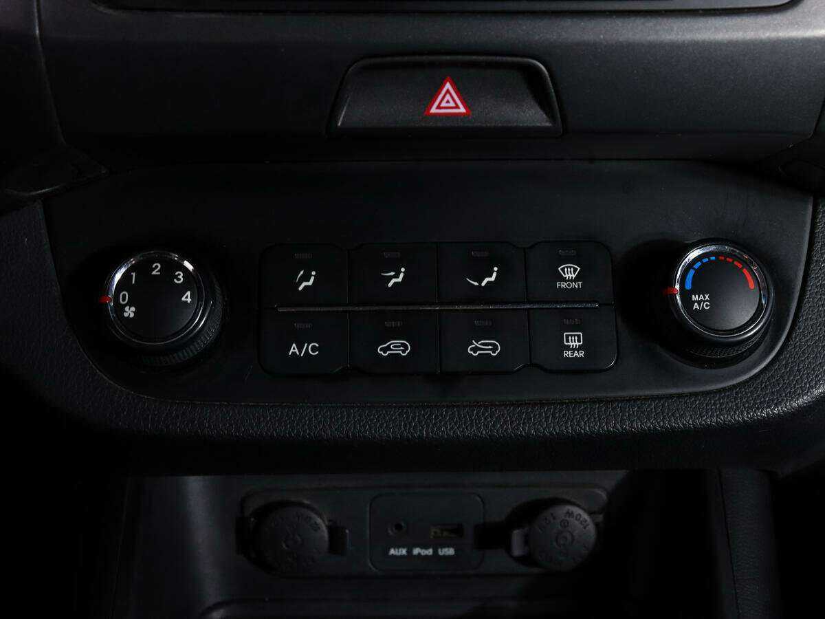 Kia Sportage б/у, 2012, Механическая. Фото: #14