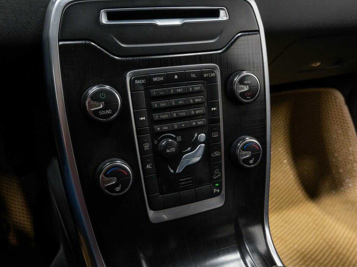 Volvo XC70 б/у, 2012, Автоматическая. Фото: #16