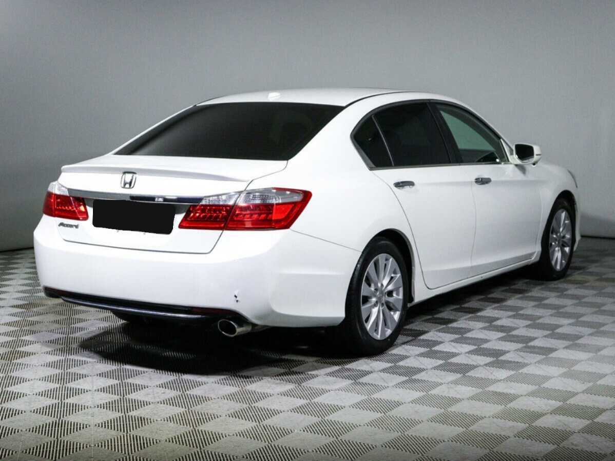 Honda Accord б/у, 2012, Автоматическая. Фото: #4
