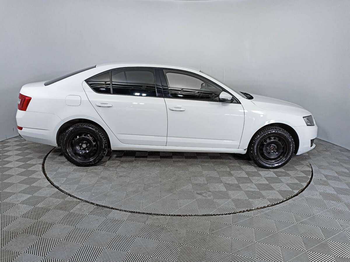Skoda Octavia б/у, 2016, Механическая. Фото: #3