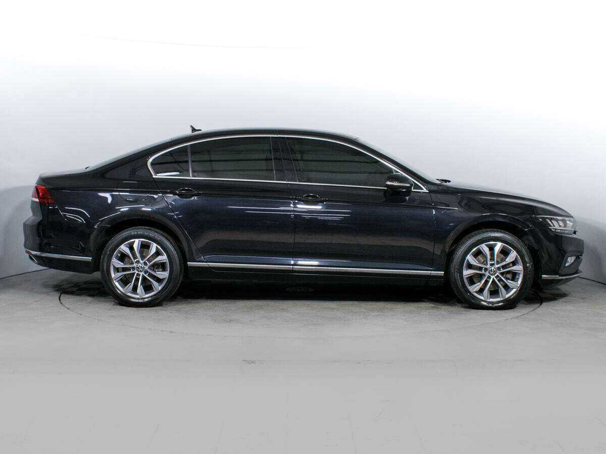 Volkswagen Passat б/у, 2021, Роботизированная. Фото: #3