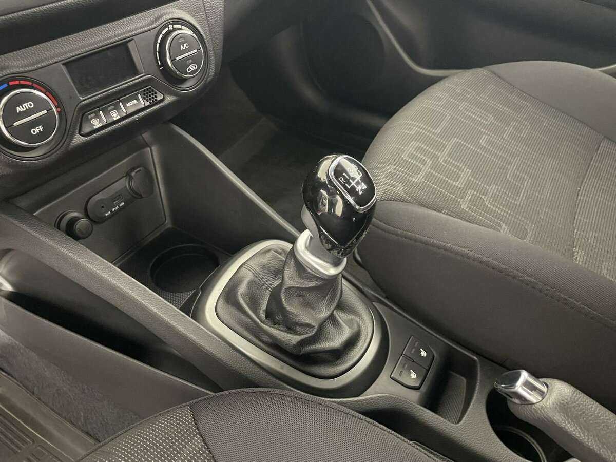 Kia Rio б/у, 2013, Механическая. Фото: #12