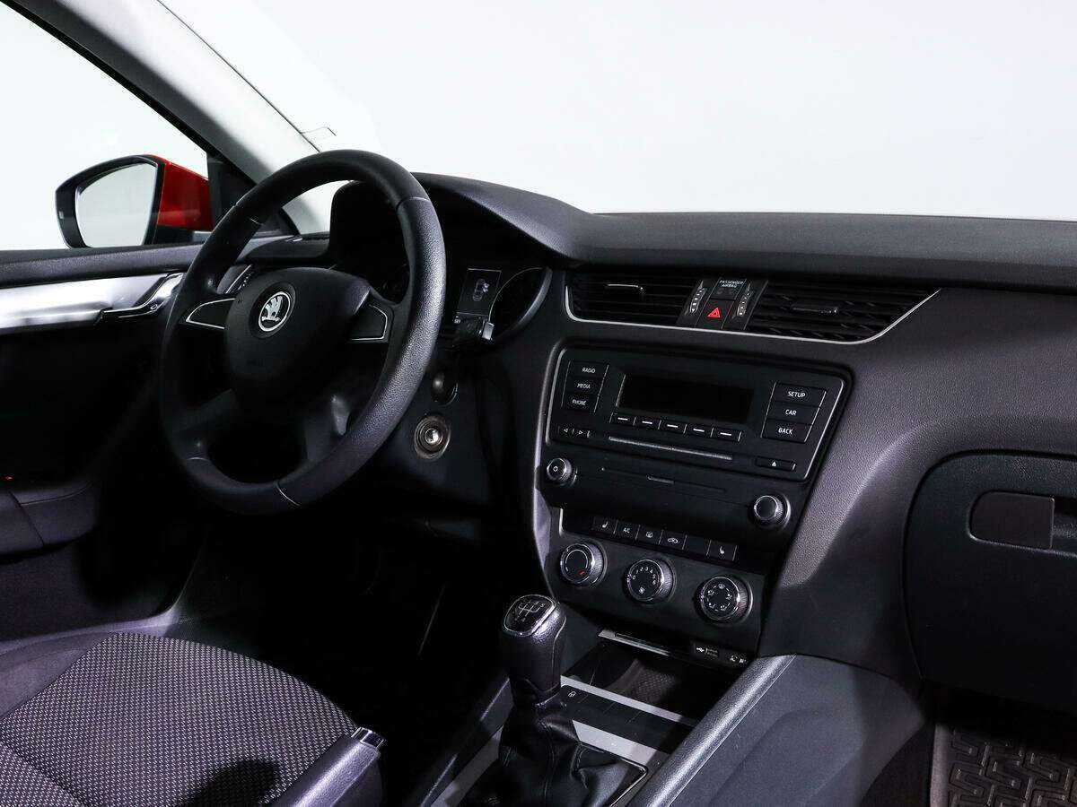 Skoda Octavia б/у, 2013, Механическая. Фото: #5