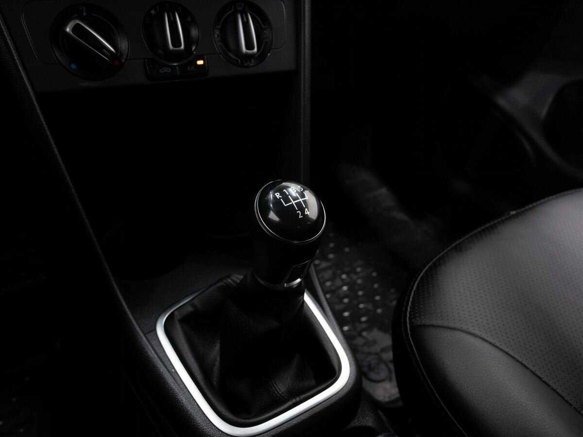 Volkswagen Polo б/у, 2020, Механическая. Фото: #22
