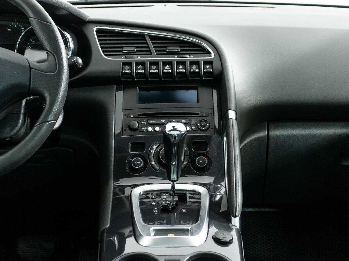 Peugeot 3008 б/у, 2013, Автоматическая. Фото: #13