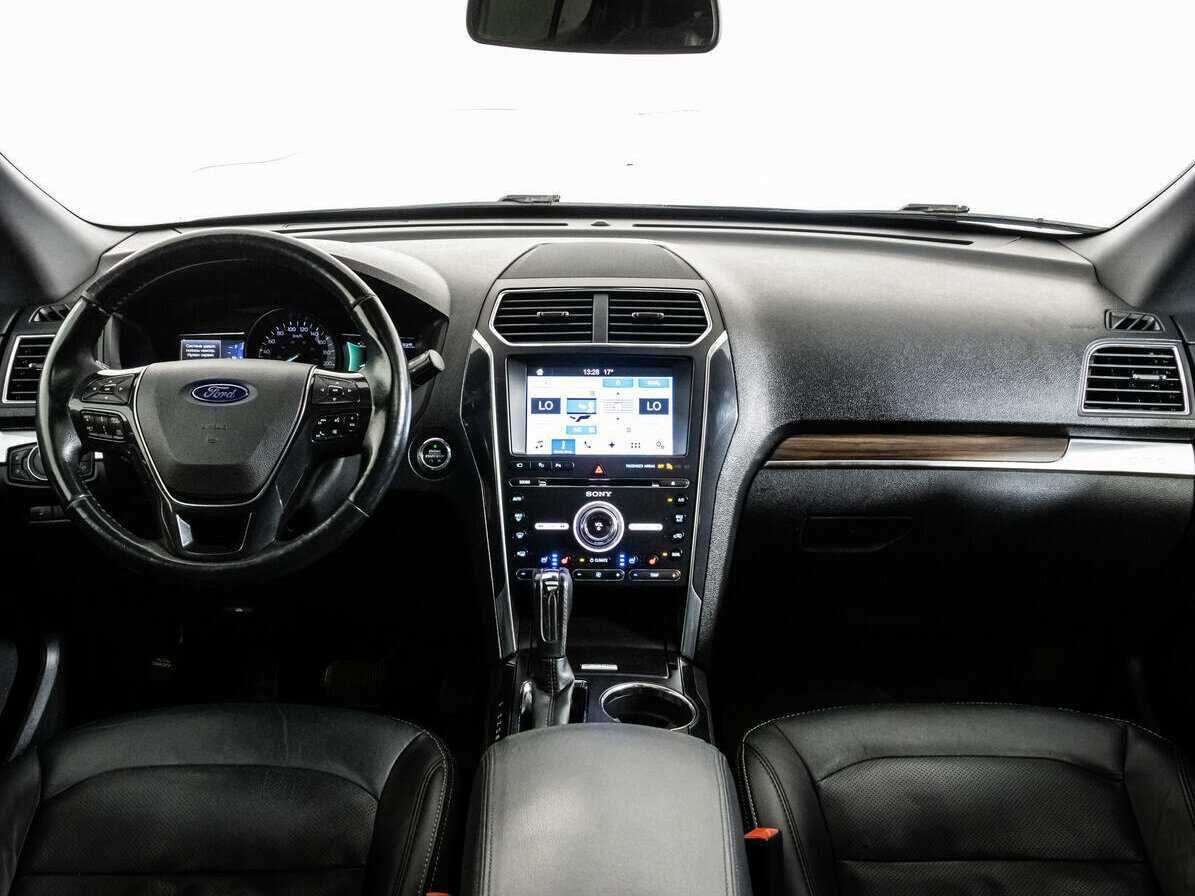 Ford Explorer б/у, 2017, Автоматическая. Фото: #7