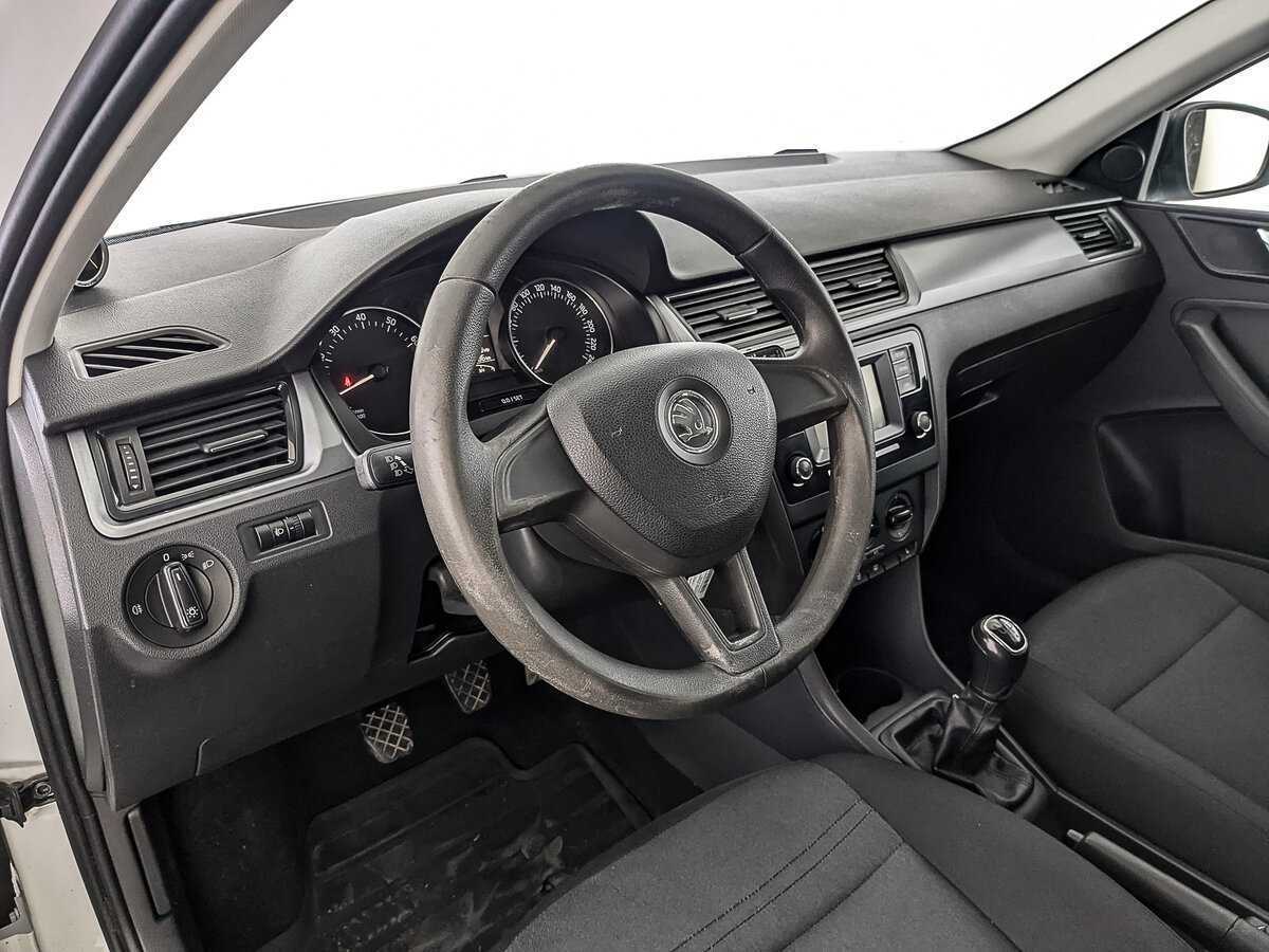 Skoda Rapid б/у, 2017, Механическая. Фото: #12
