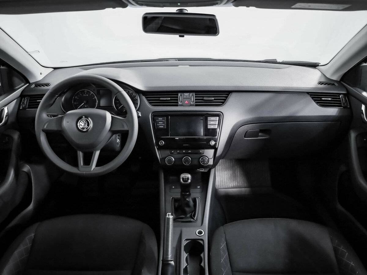 Skoda Octavia б/у, 2018, Механическая. Фото: #6