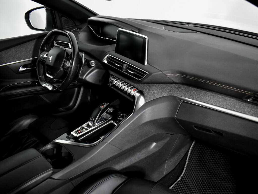 Peugeot 3008 б/у, 2018, Автоматическая. Фото: #9