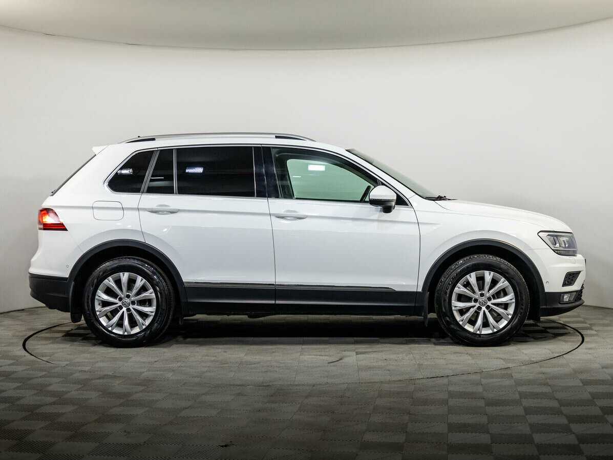 Volkswagen Tiguan б/у, 2018, Роботизированная. Фото: #2