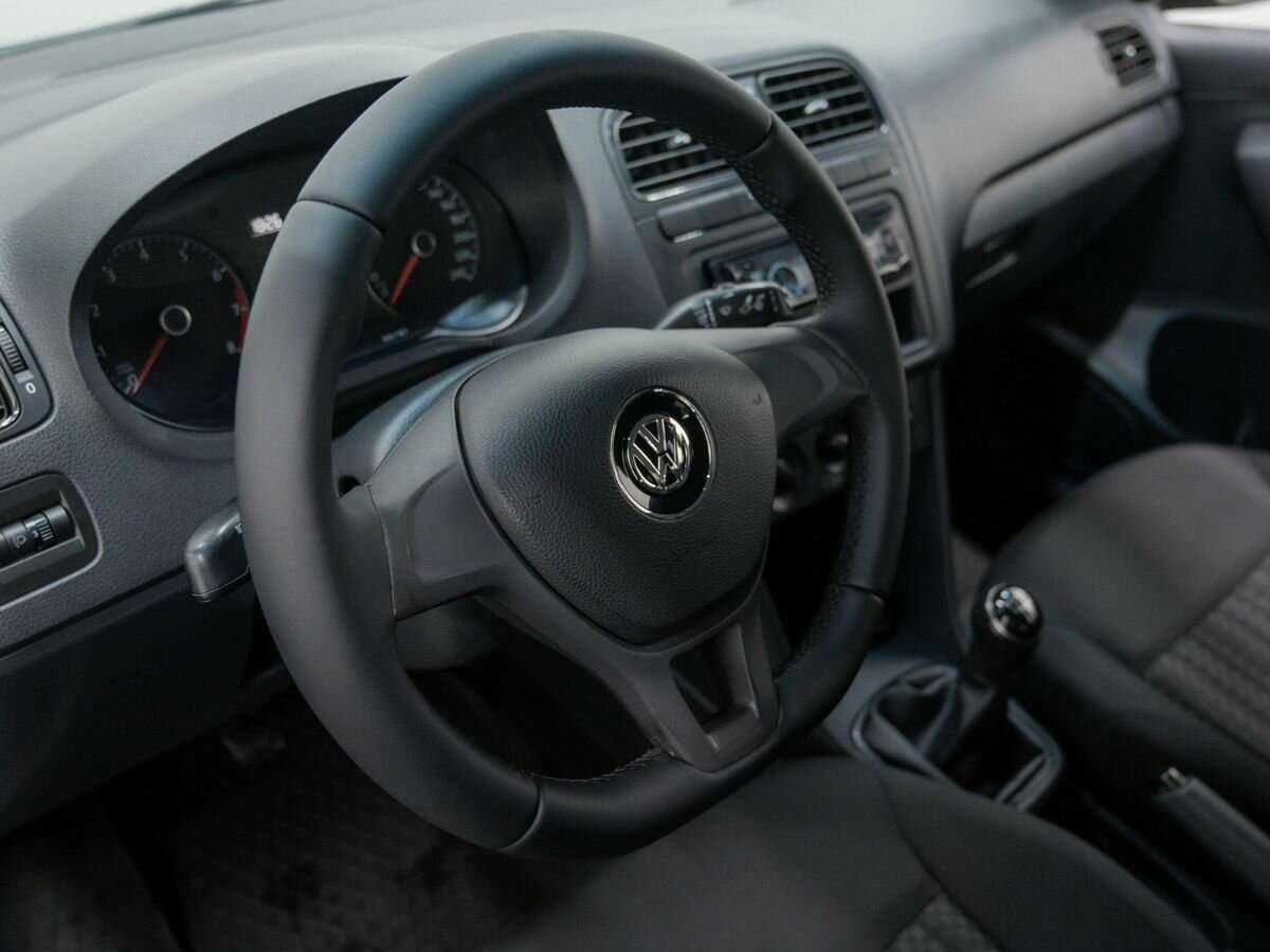 Volkswagen Polo б/у, 2020, Механическая. Фото: #16