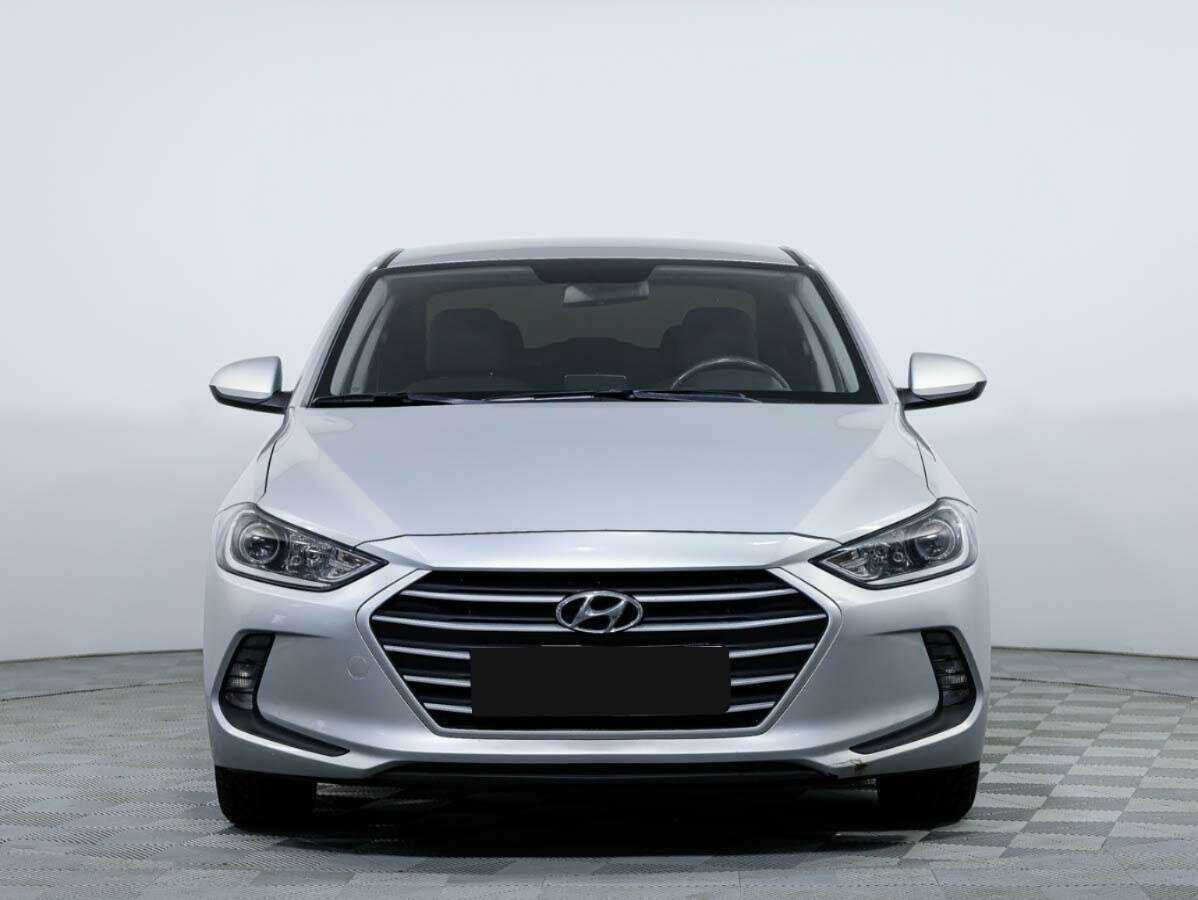 Hyundai Elantra б/у, 2018, Механическая. Посмотреть фото