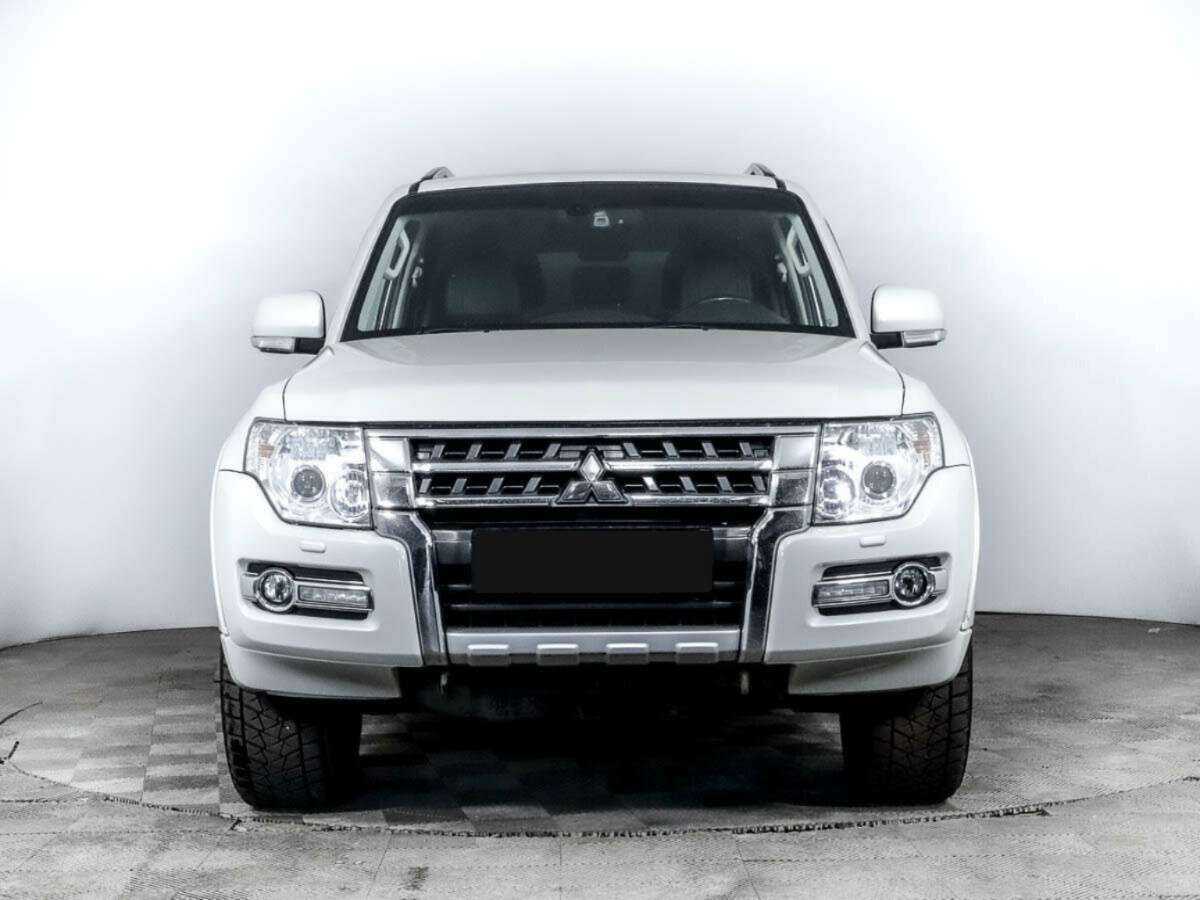 Mitsubishi Pajero б/у, 2015, Автоматическая. Фото: #1