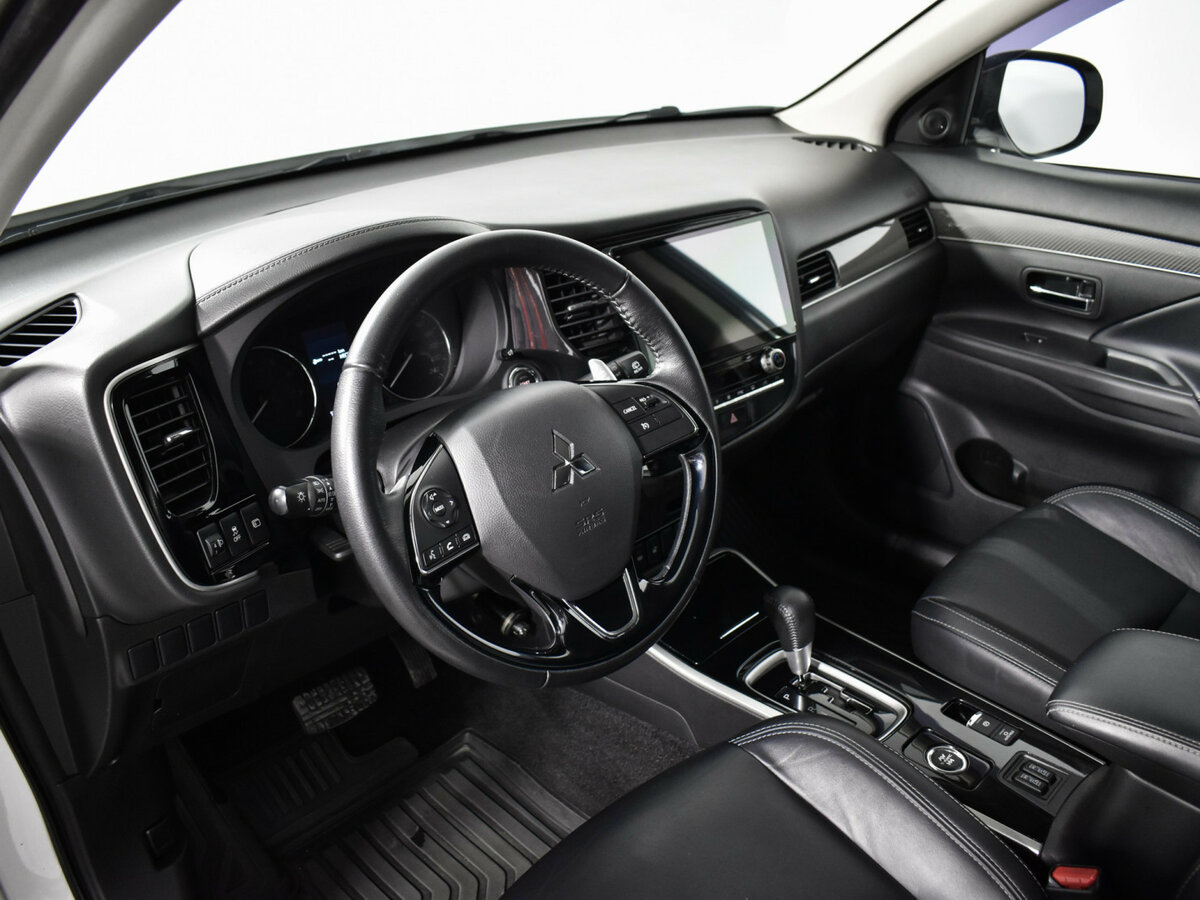 Mitsubishi Outlander б/у, 2020, Вариатор. Фото: #8