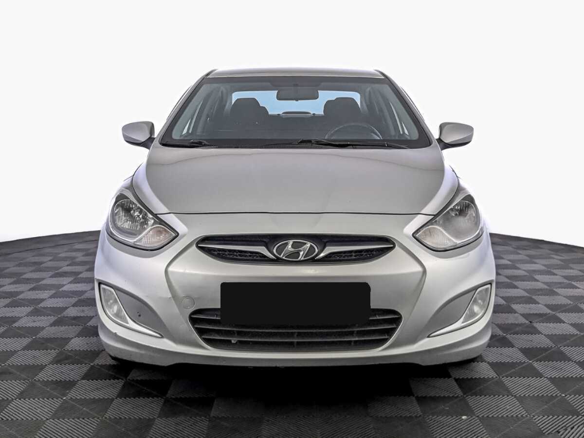 Hyundai Solaris б/у, 2012, Автоматическая. Фото: #1