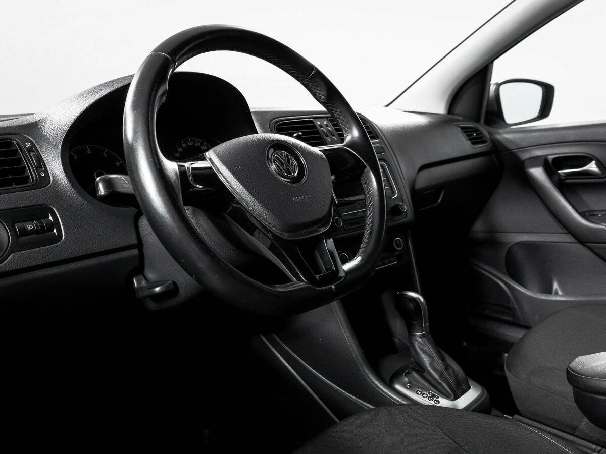 Volkswagen Polo б/у, 2016, Автоматическая. Фото: #13