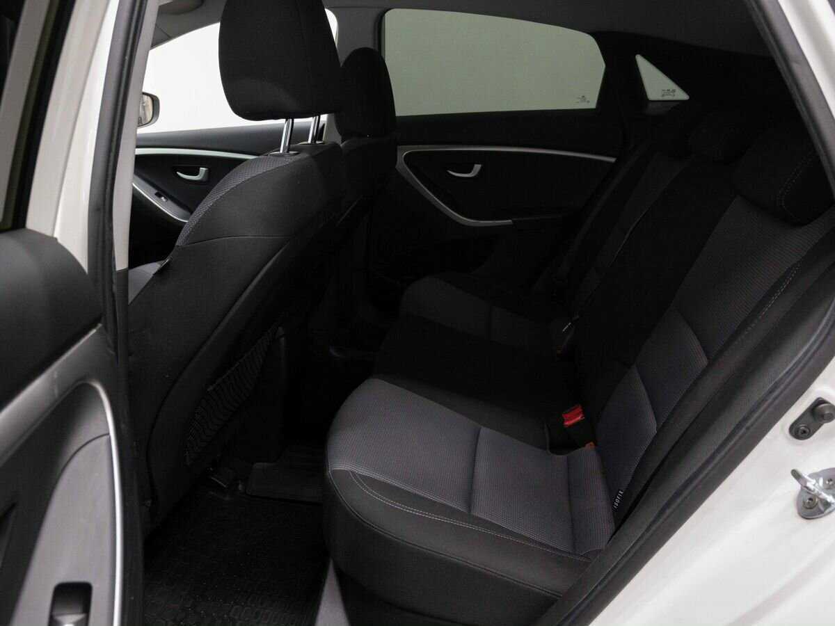 Hyundai i30 б/у, 2013, Автоматическая. Фото: #8