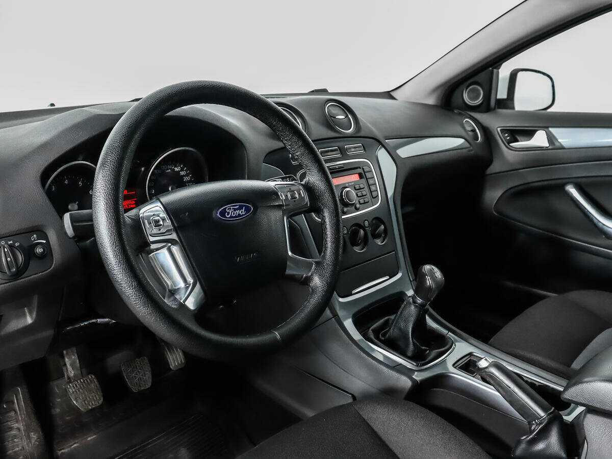Ford Mondeo б/у, 2014, Механическая. Фото: #8