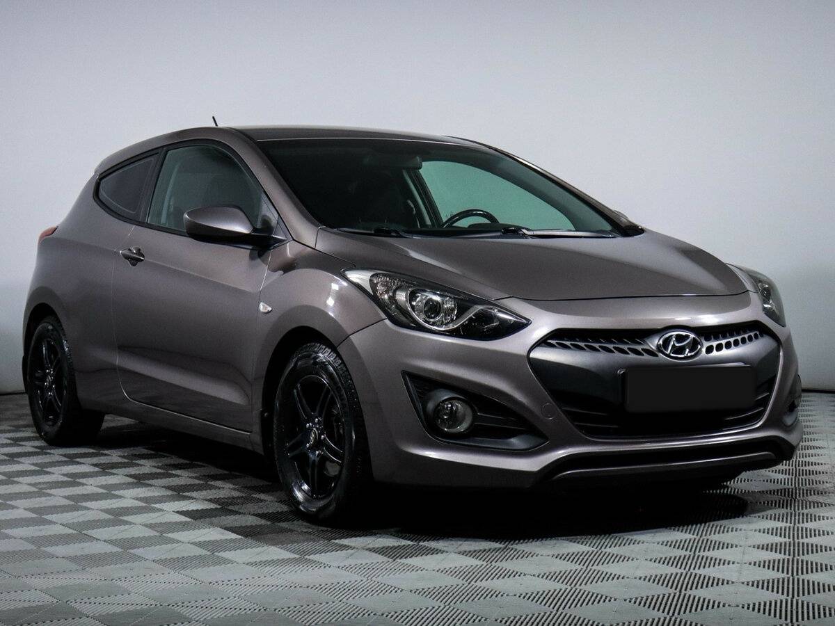 Hyundai i30 б/у, 2014, Автоматическая. Фото: #2