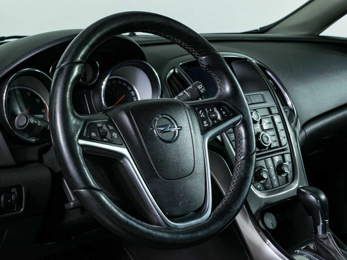 Opel Astra б/у, 2012, Автоматическая. Фото: #11
