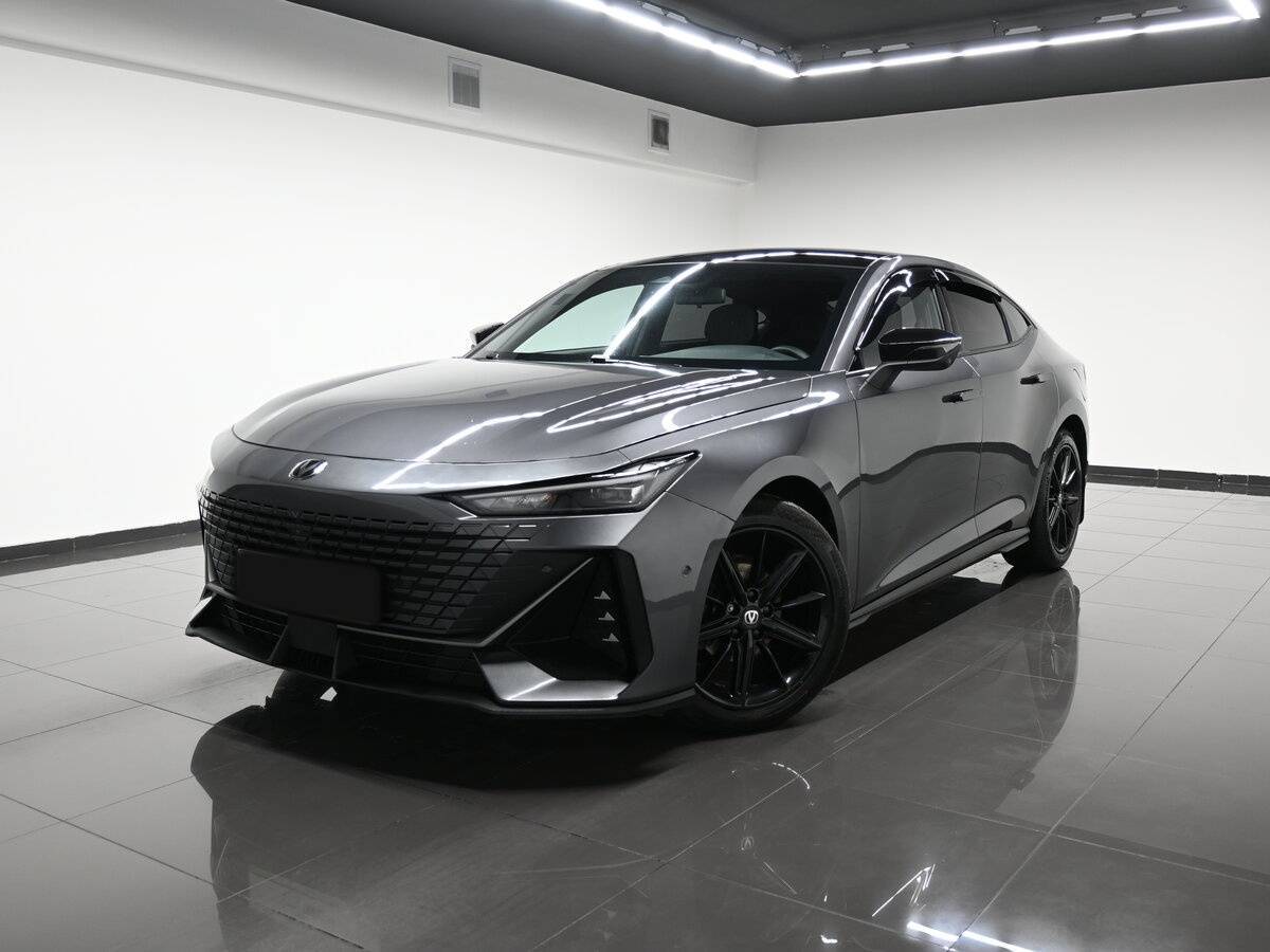 Changan UNI-V б/у, 2023, Роботизированная. Фото: #0