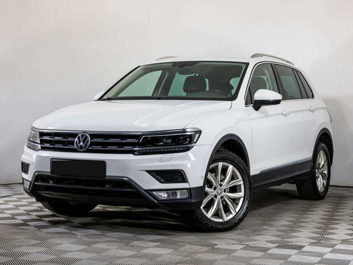 Volkswagen Tiguan б/у, 2017, Роботизированная. Посмотреть фото