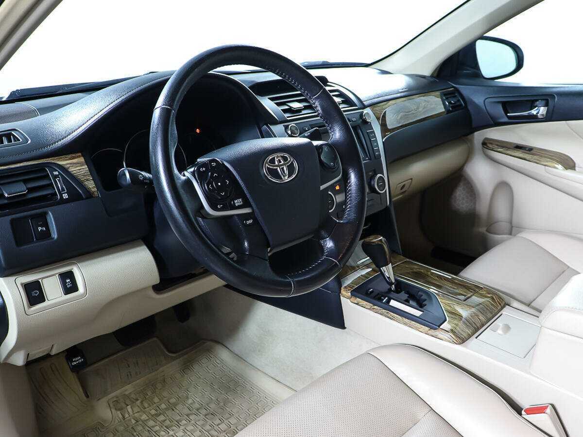 Toyota Camry б/у, 2014, Автоматическая. Фото: #14