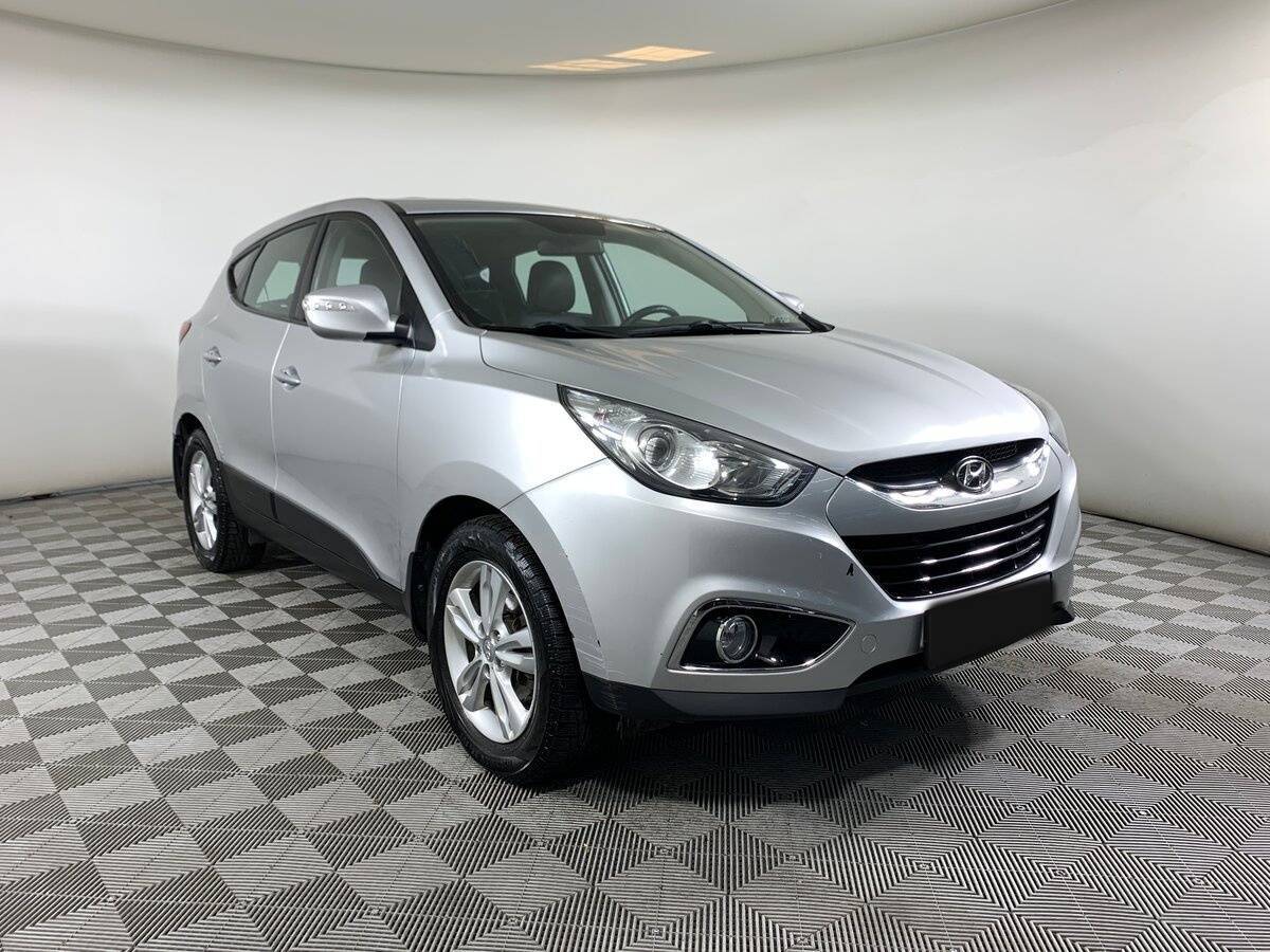Hyundai ix35 б/у, 2012, Автоматическая. Фото: #2