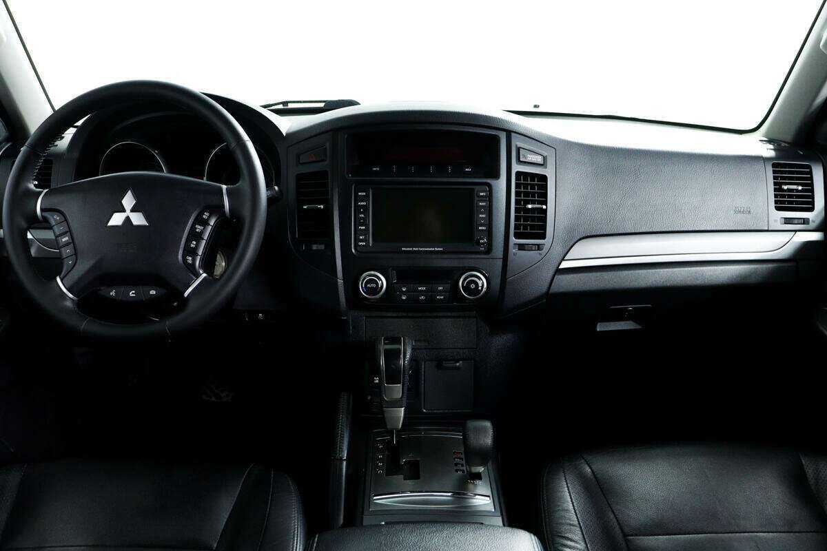Mitsubishi Pajero б/у, 2012, Автоматическая. Фото: #10